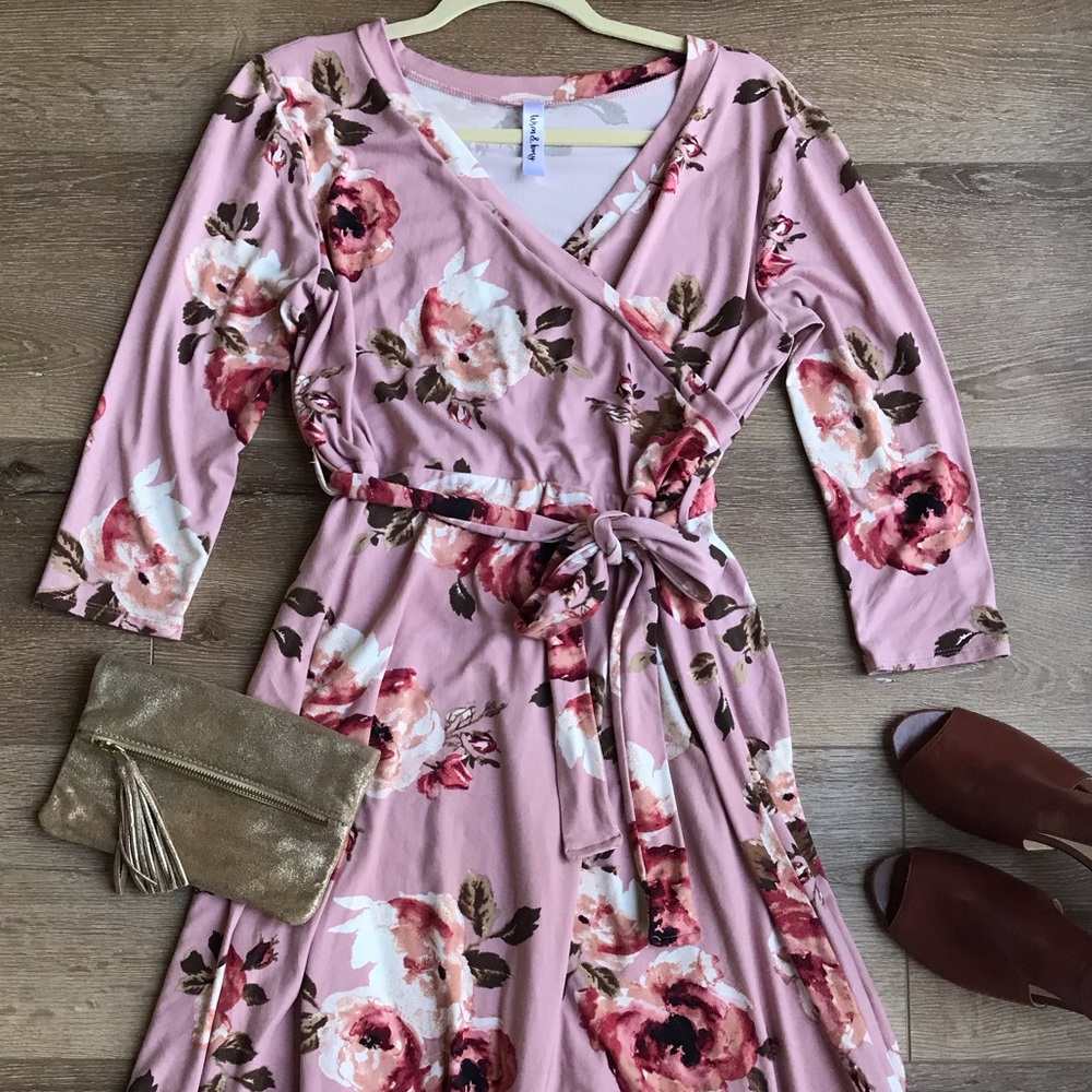 Wren & Ivory nursing friendly maternity dress